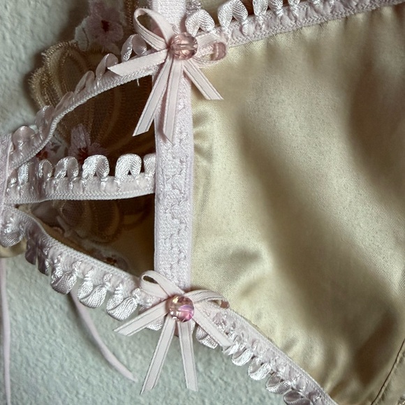 Victoria’s Secret Flyaway Bra - Picture 8 of 10